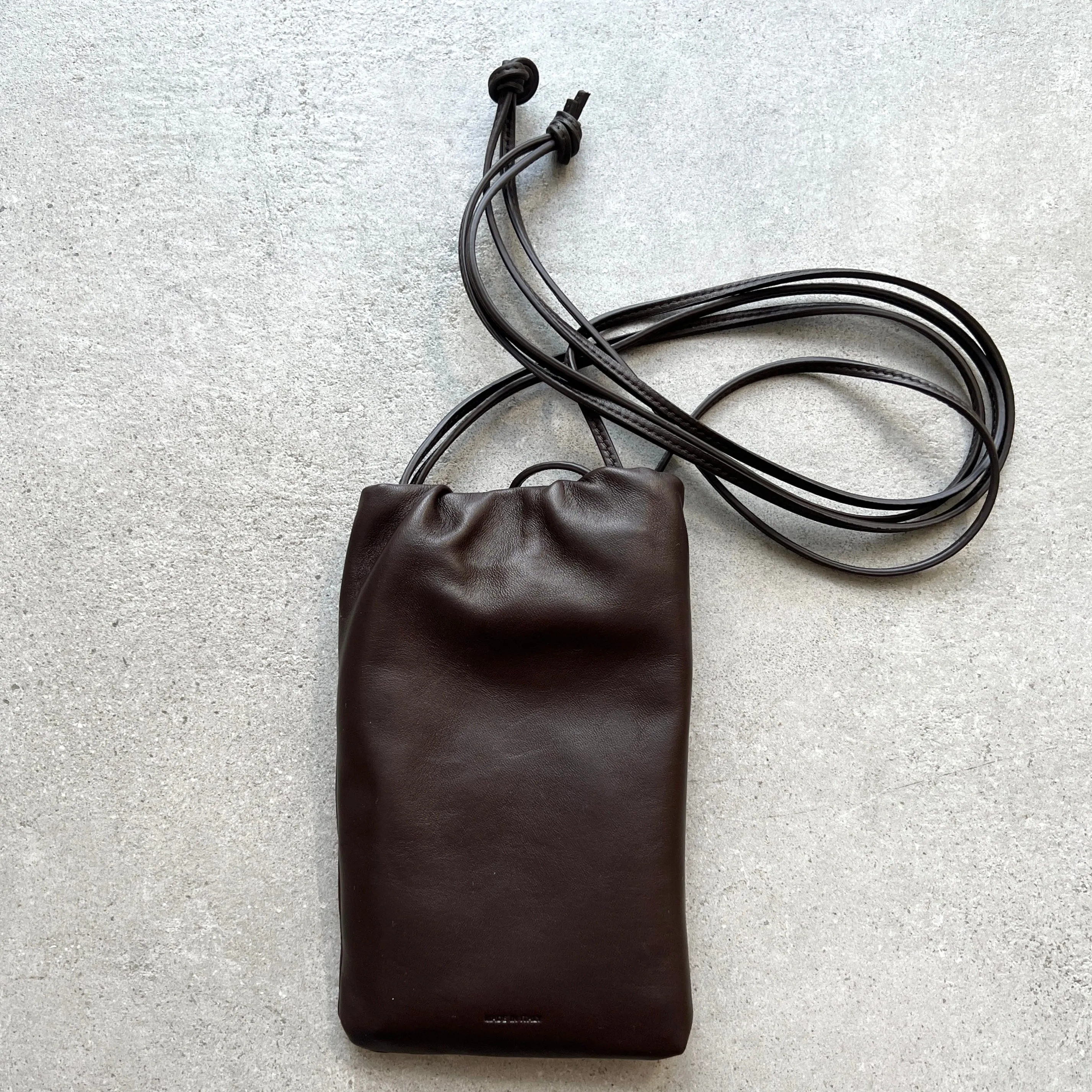 Bourse Phone Holder, Chocolate