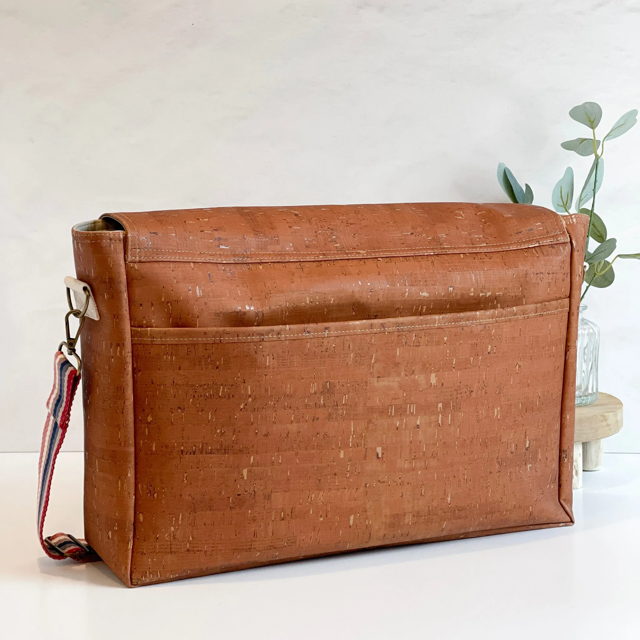 NOMAD messenger bag | SEPIA